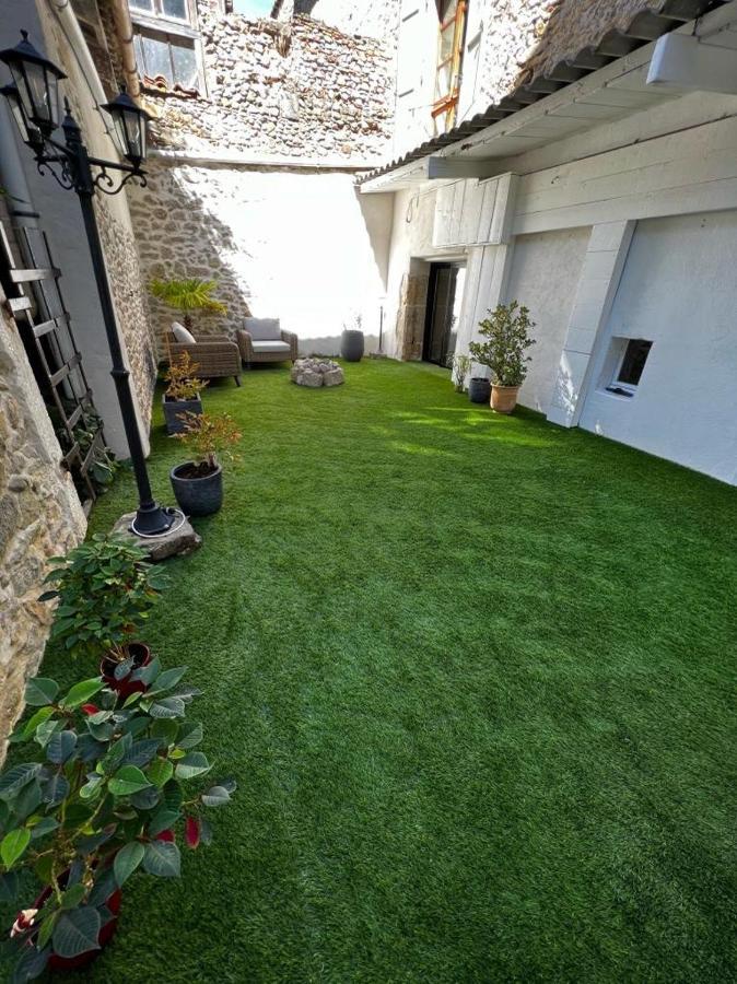 미르포아 Sci Les Remparts De Mirepoix B&B 외부 사진