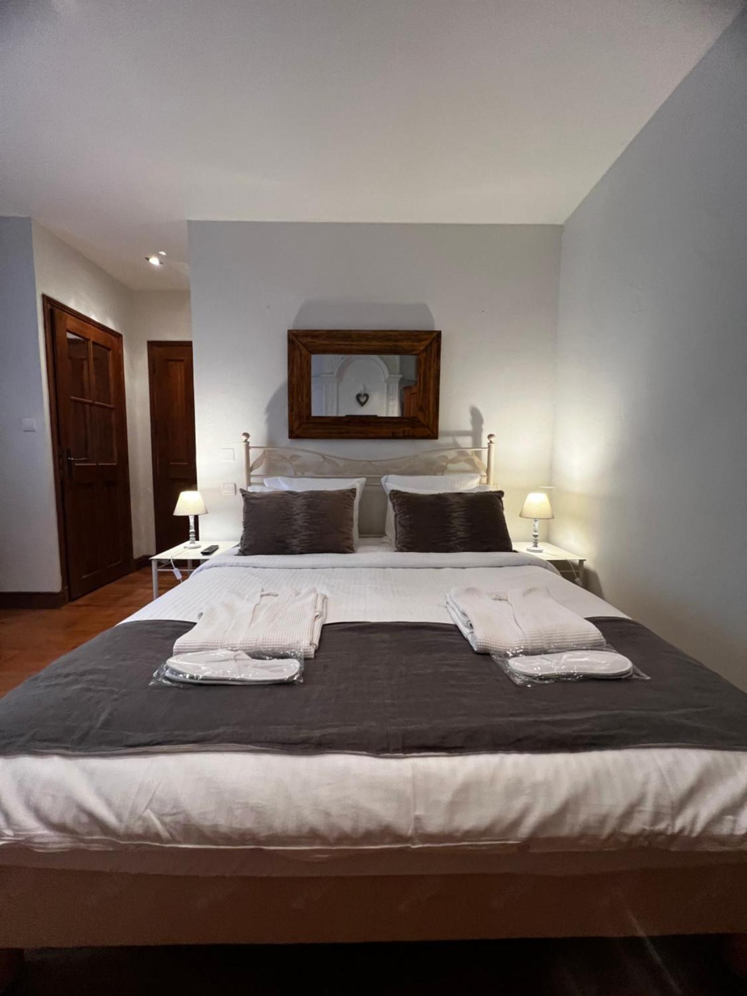 미르포아 Sci Les Remparts De Mirepoix B&B 외부 사진